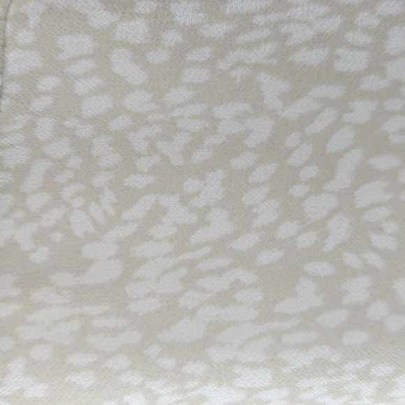 H&M sz 14 Semi Sheer Long Sleeve Button Down Neutral Blouse - Picture 5 of 8